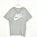 Vintage Nike t-shirt top blouse tee in black and gray