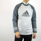 Vintage Adidas sweatshirt jumper sweater pullover hoodie in white and gray